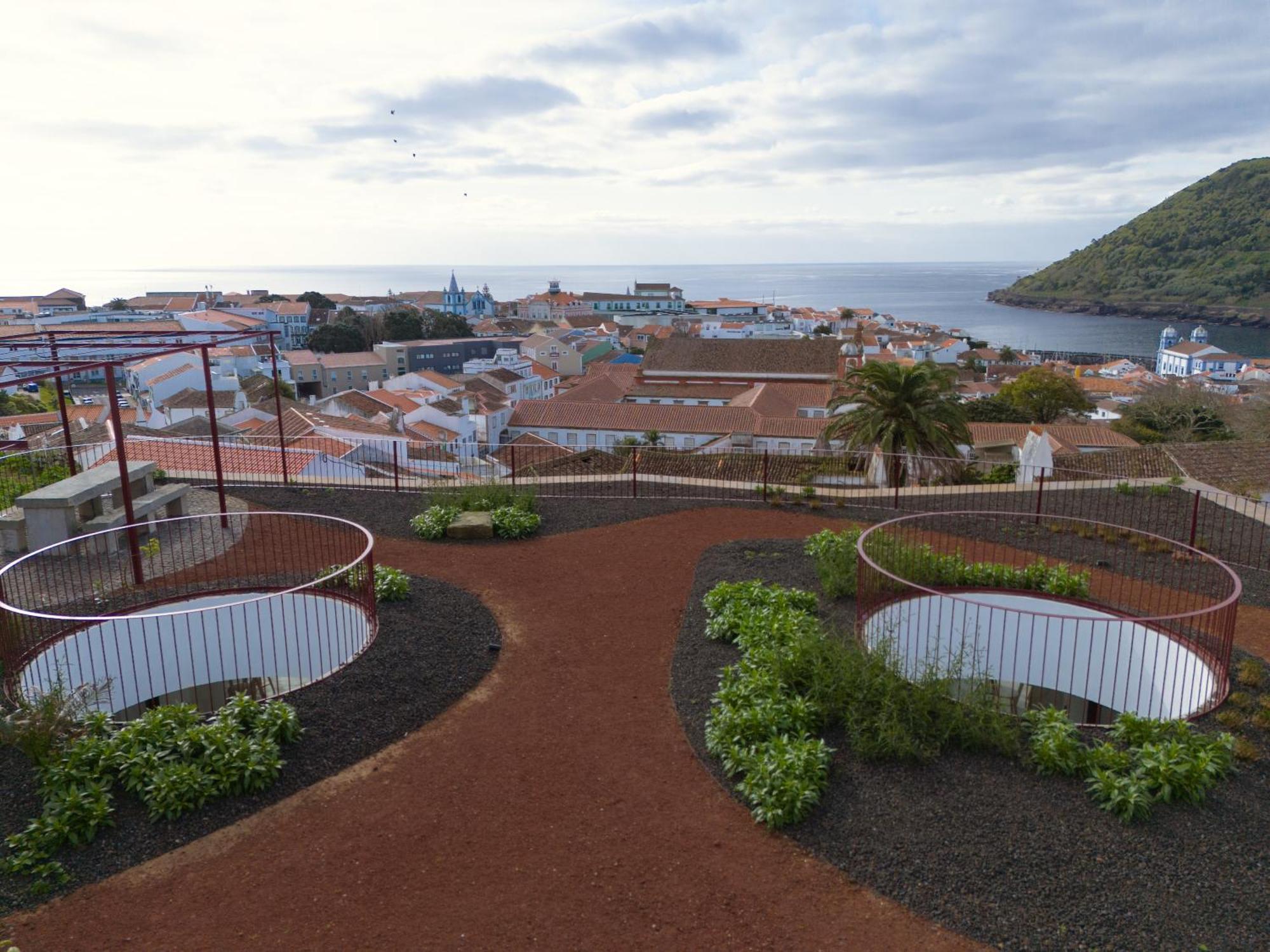 Angra + Lägenhet Angra do Heroísmo Exteriör bild